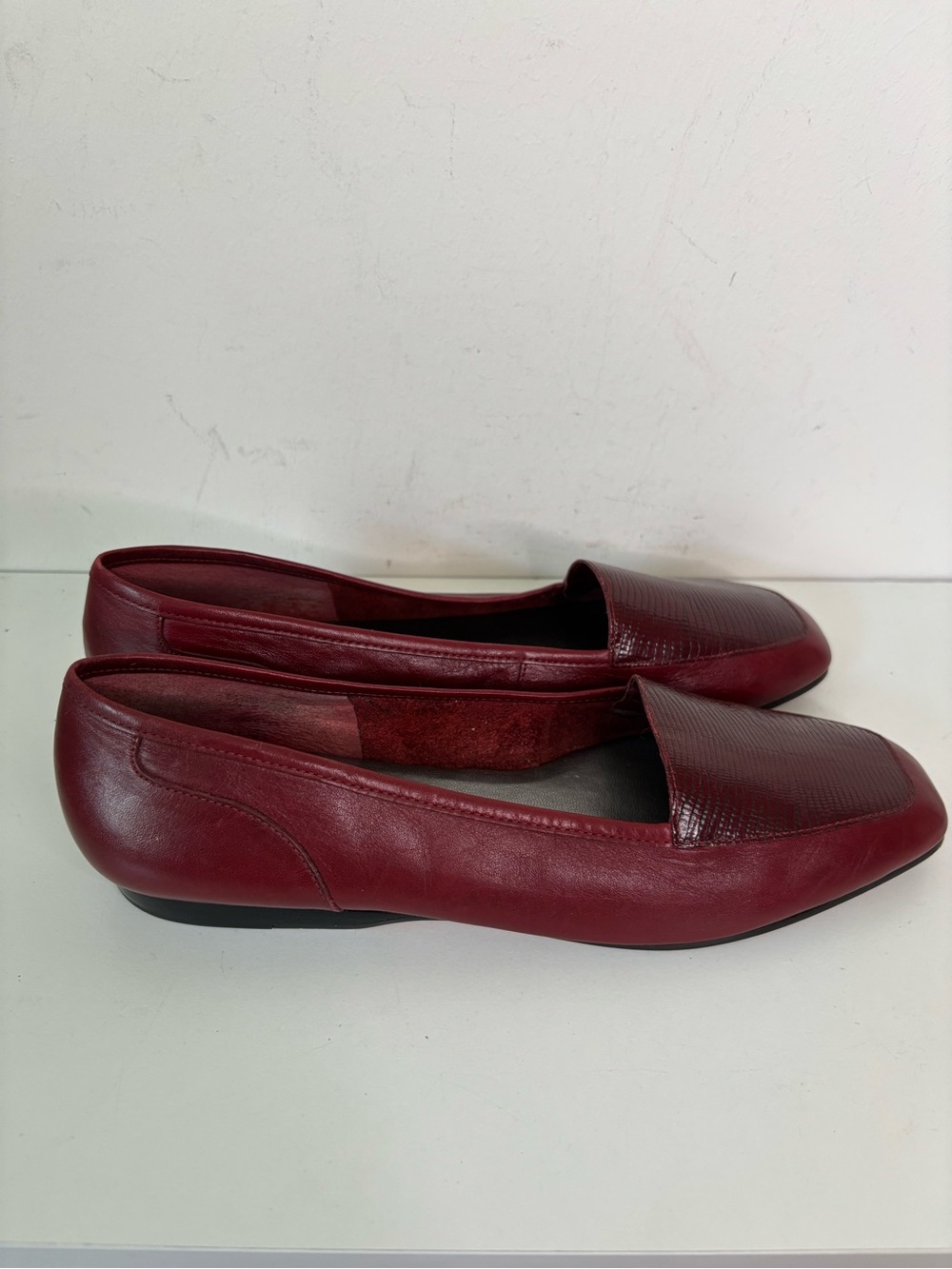 Enzo Angiolini Burgundy Leather Slip-On Loafers 9.5 - Picture 2 of 10